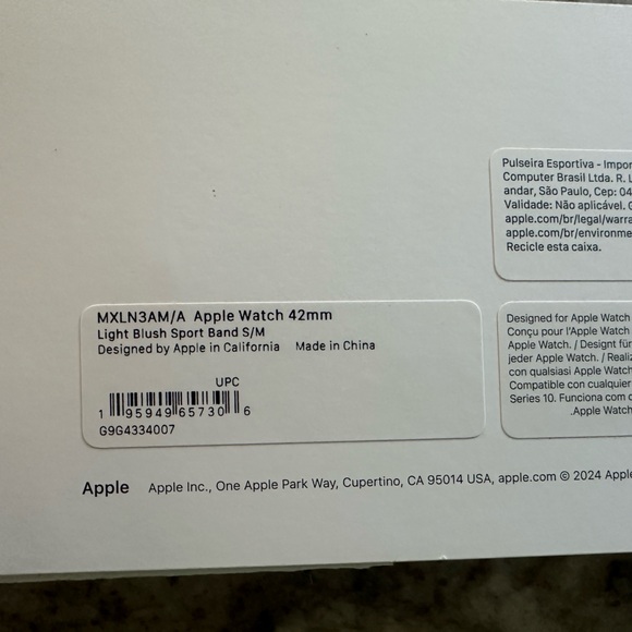 42mm light blush Apple Watch Sport Band S/M - Picture 4 of 4